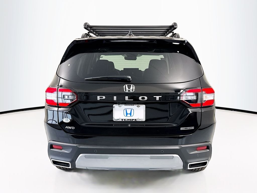 New 2026 Crystal Black Pearl Honda Touring image 6