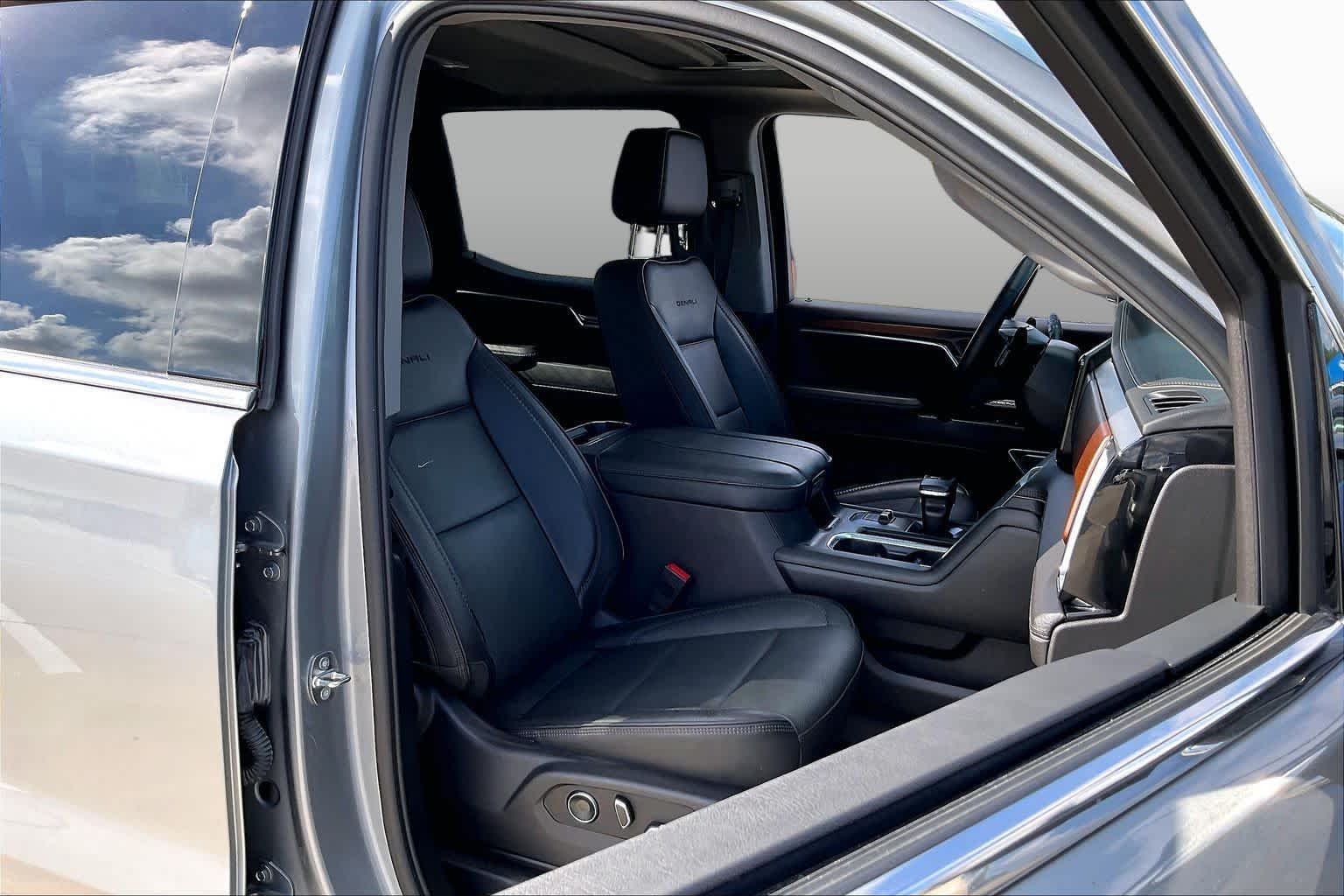 Used 2024 Sterling Metallic GMC Denali image 9