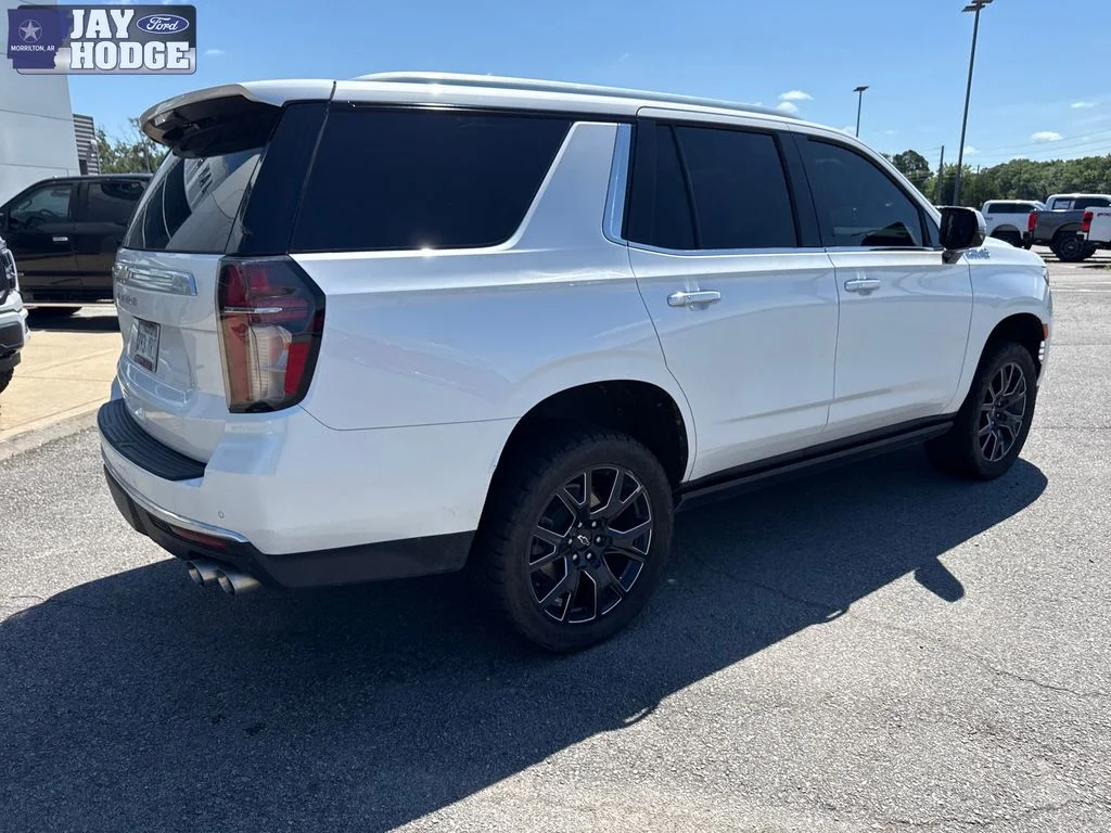 Used 2023 Iridescent Pearl Tricoat Chevrolet High Country image 7