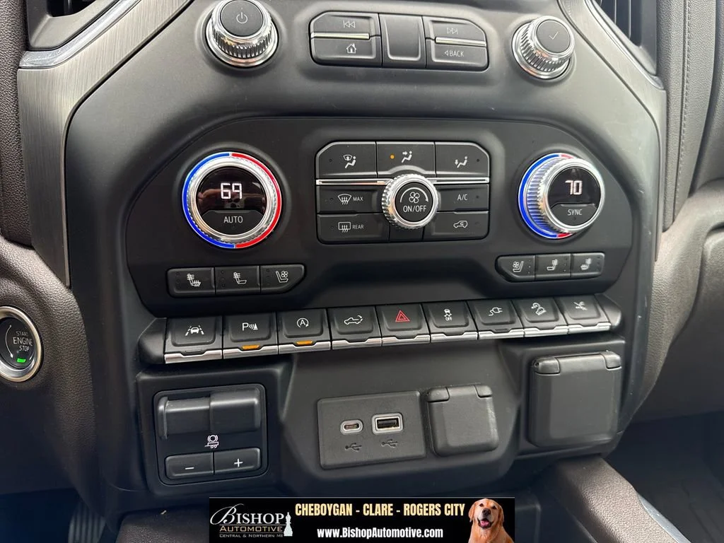 Pre-Owned 2020 GMC Sierra 1500 Denali Crew Cab image 9
