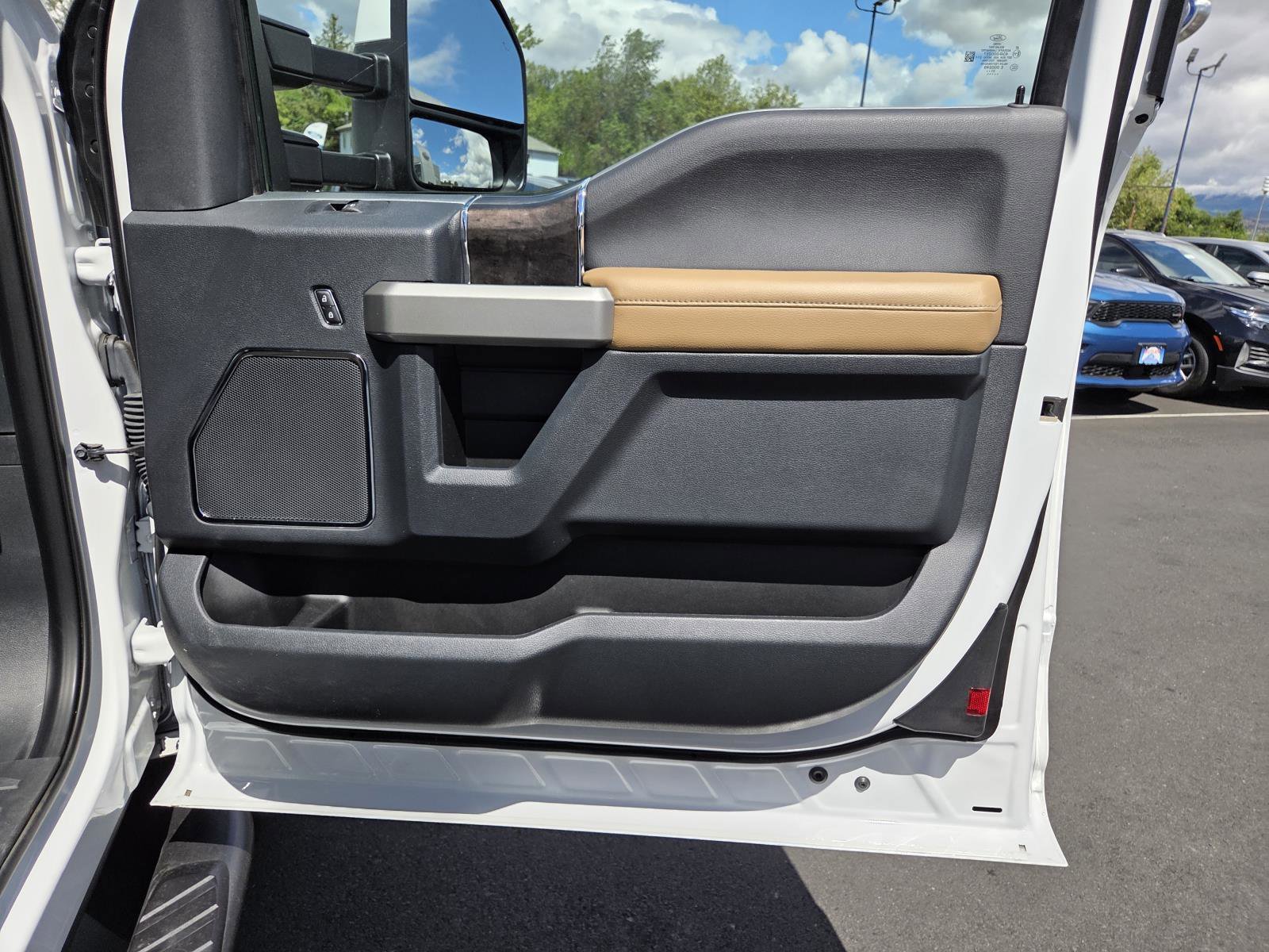 Used 2022 Oxford White Ford LARIAT image 22