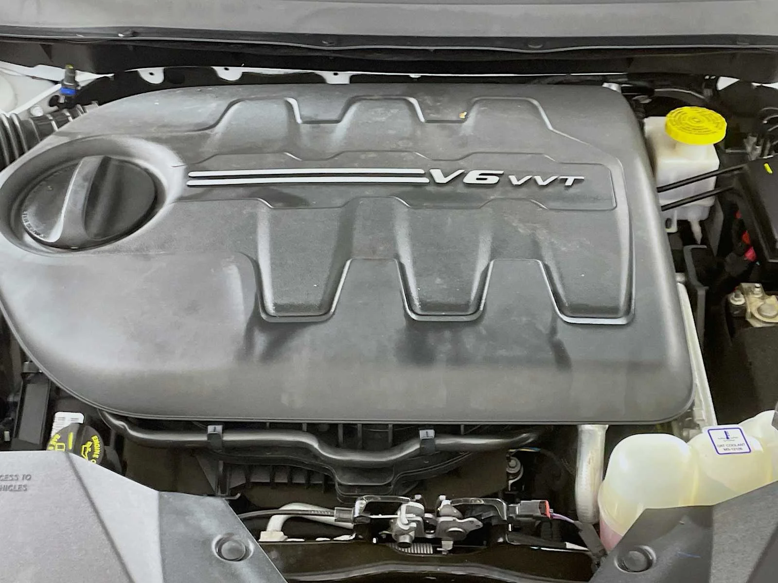 Used 2020 Bright White Clearcoat Jeep Limited image 27