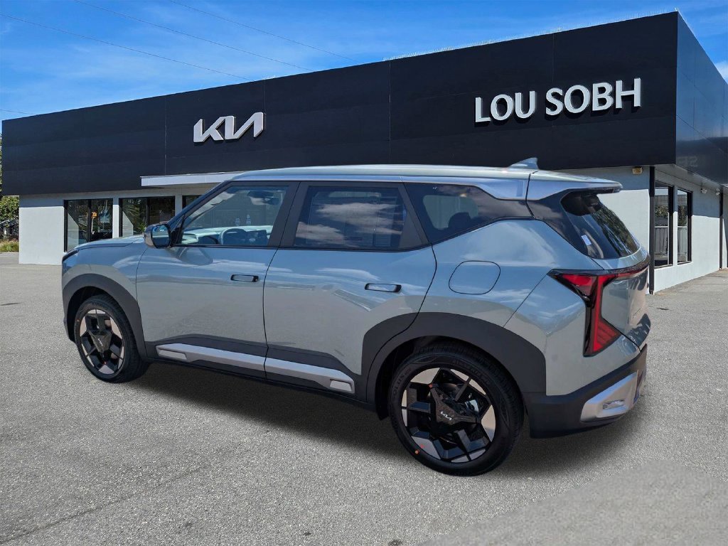 New 2027 Iceberg Green Kia S image 6