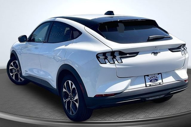 New 2026 Star White Metallic Tri-coat Ford Select image 3