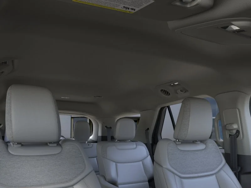 New 2026 Star White Metallic Tri-Coat Ford Active image 22