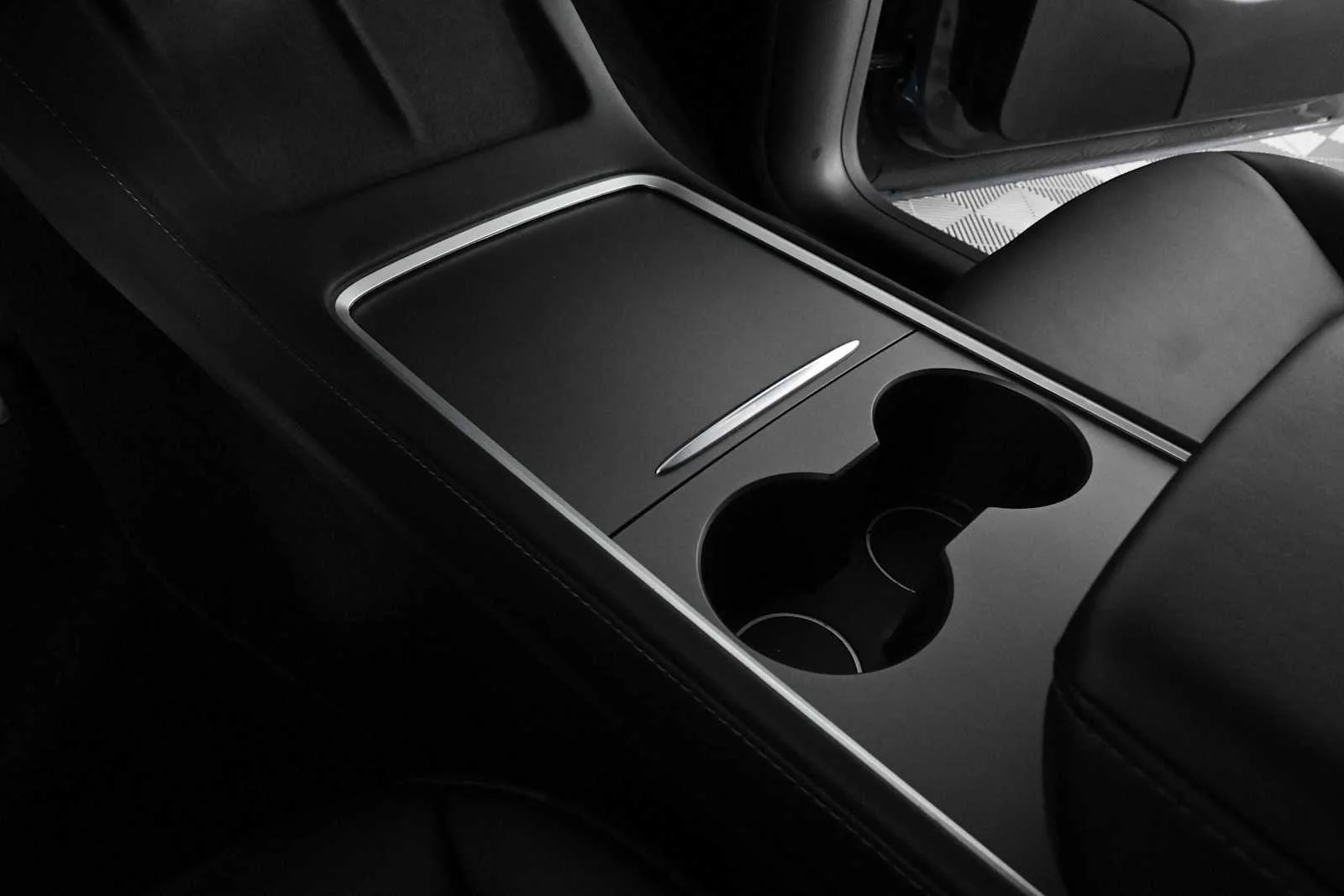 Used 2022  Tesla Performance image 27