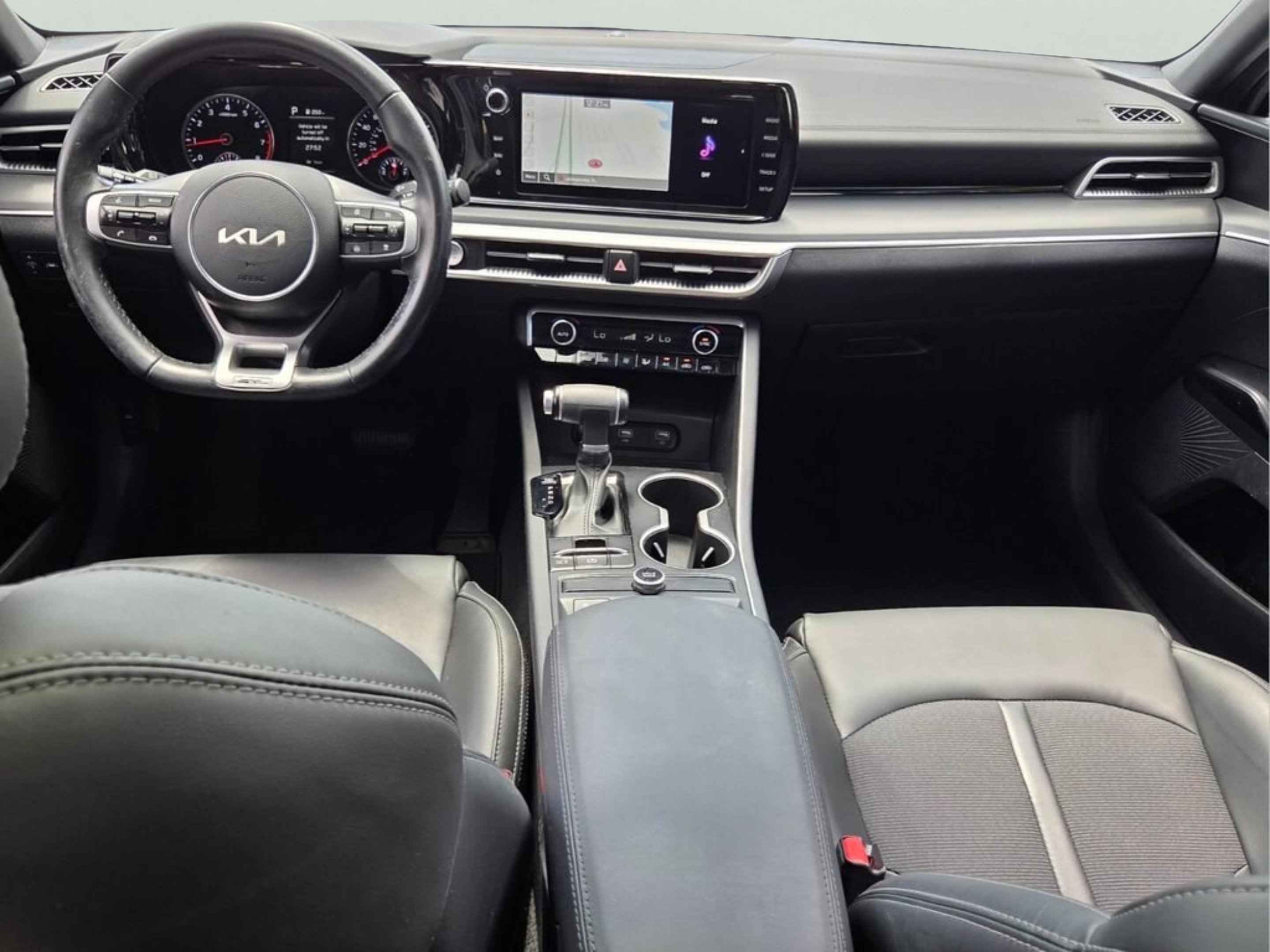 Used 2023 Wolf Gray Kia GT-Line image 13