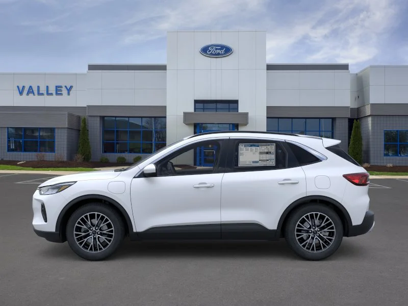 New 2026 Star White Metallic Tri-coat Ford Plug-in Hybrid image 4