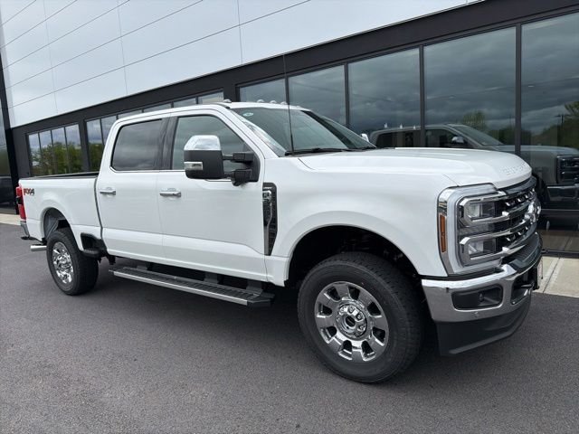 New 2026 Star White Metallic Tri-Coat Ford F-350® Lariat® image 1