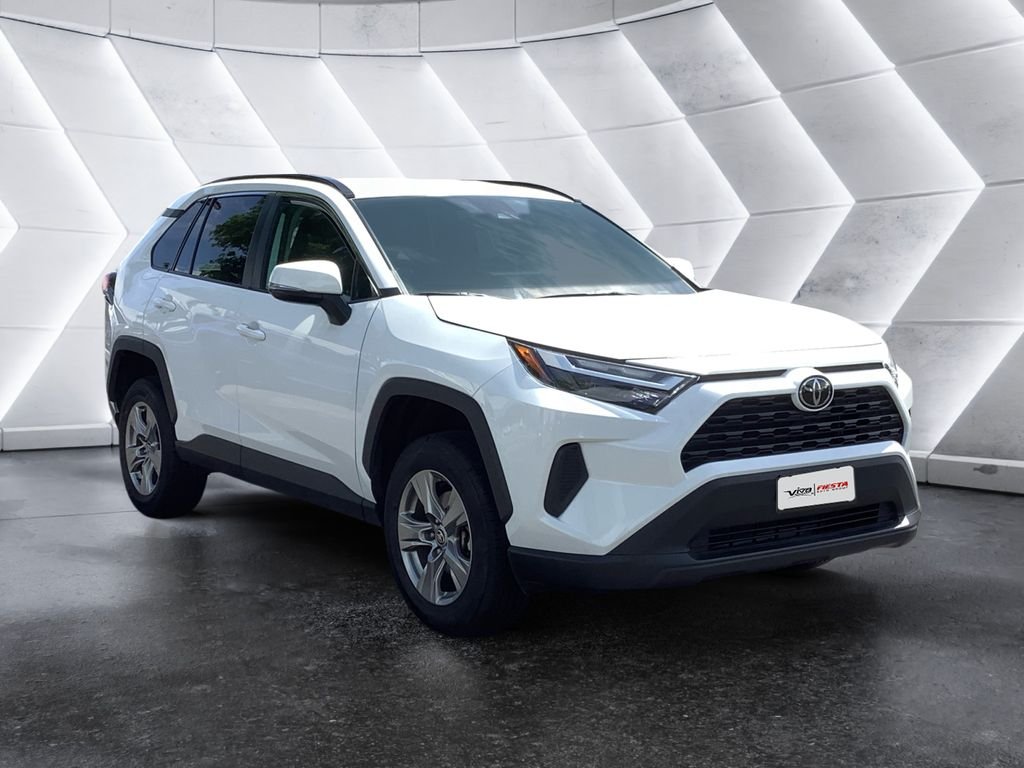 Used 2024 White Toyota XLE image 1