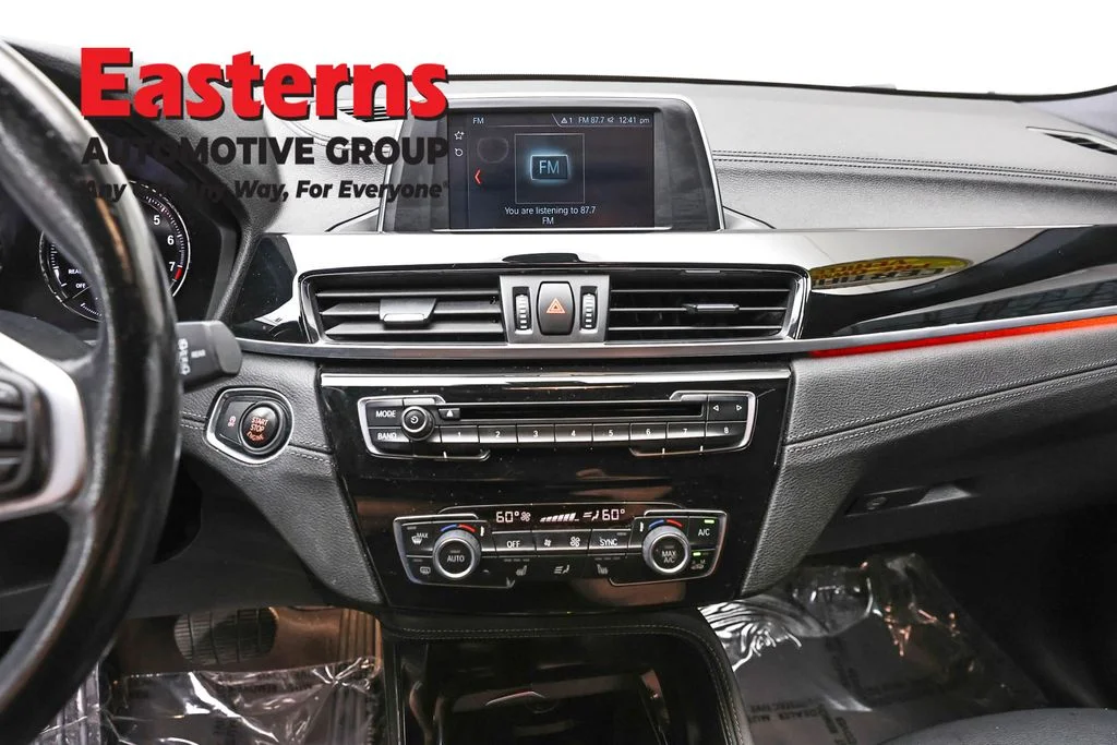 Used 2018 Black BMW xDrive28i image 11