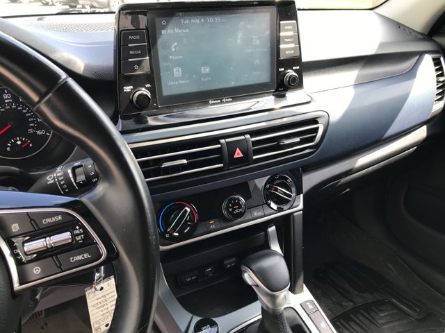 Used 2021 Neptune Blue Kia S image 17