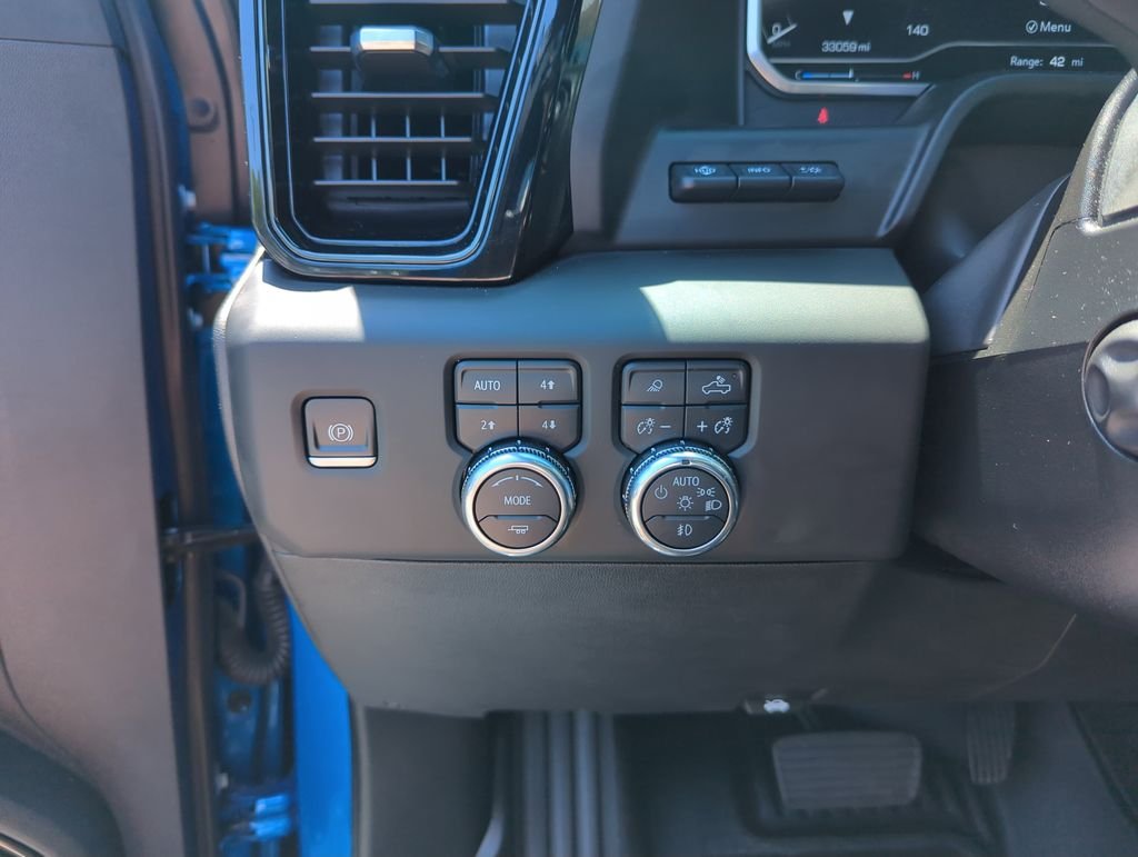 Used 2022 Blue GMC AT4 image 19