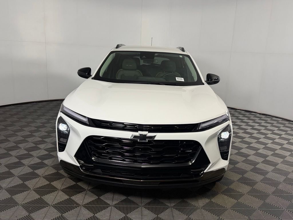 Certified Used 2025 White Chevrolet ACTIV image 5