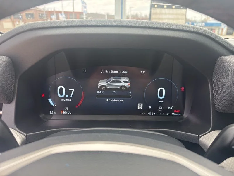 New 2026 Space White Metallic Ford Active image 35