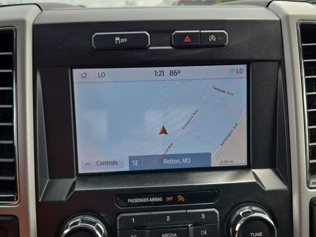 Used 2019 Gray Ford Lariat image 5