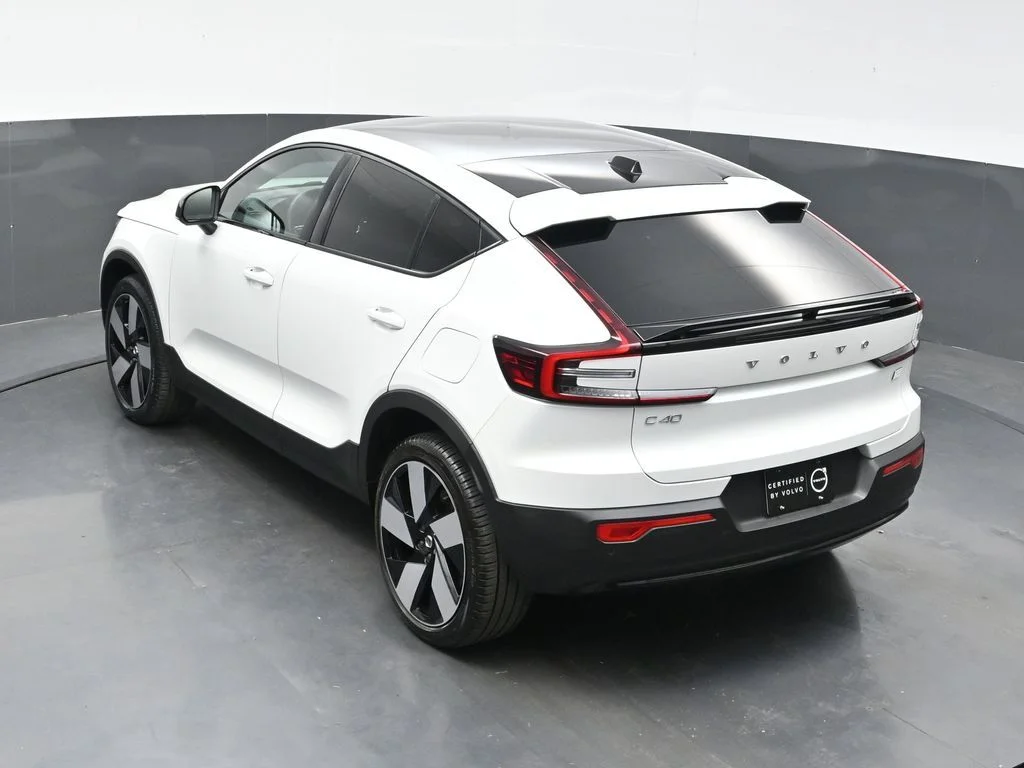 Certified Used 2023 Crystal White Volvo Plus image 33
