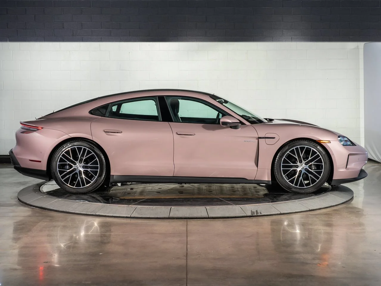Used 2025 Red Porsche 4 image 8