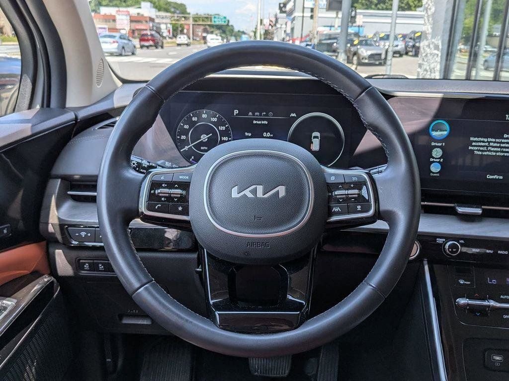 Used 2023 White Kia SX image 13