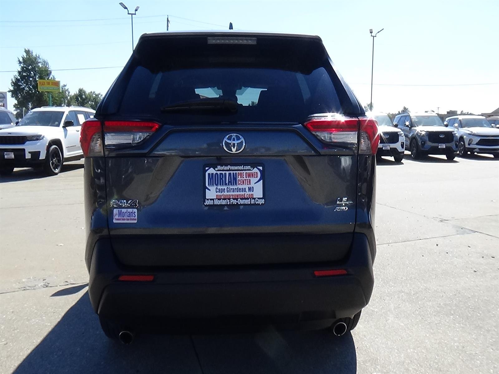 Used 2025 Magnetic Gray Metallic (1g3) Toyota LE image 8
