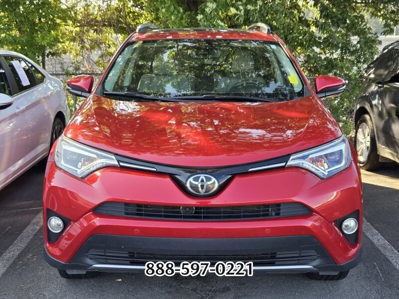 Used 2017 Barcelona Red Metallic TOYOTA LIMITED image 12
