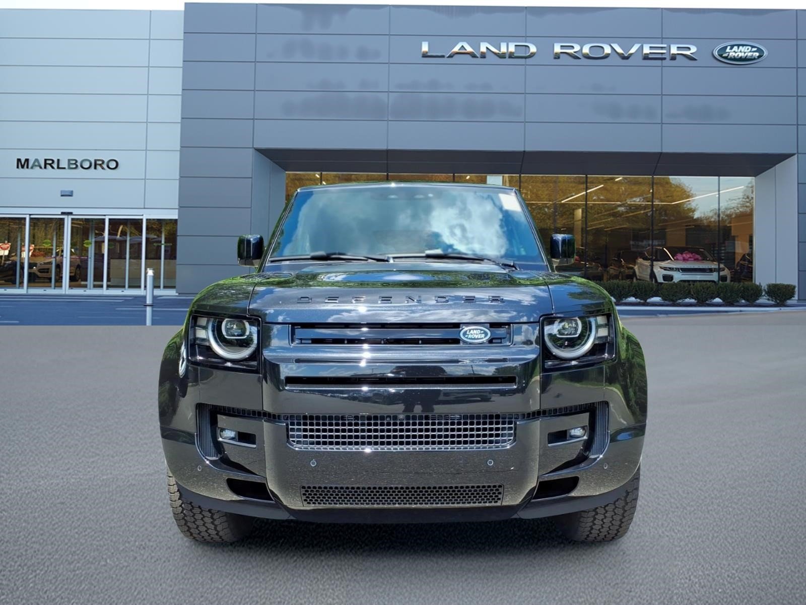 New 2026 Santorini Black Land Rover 110 X-Dynamic SE image 8