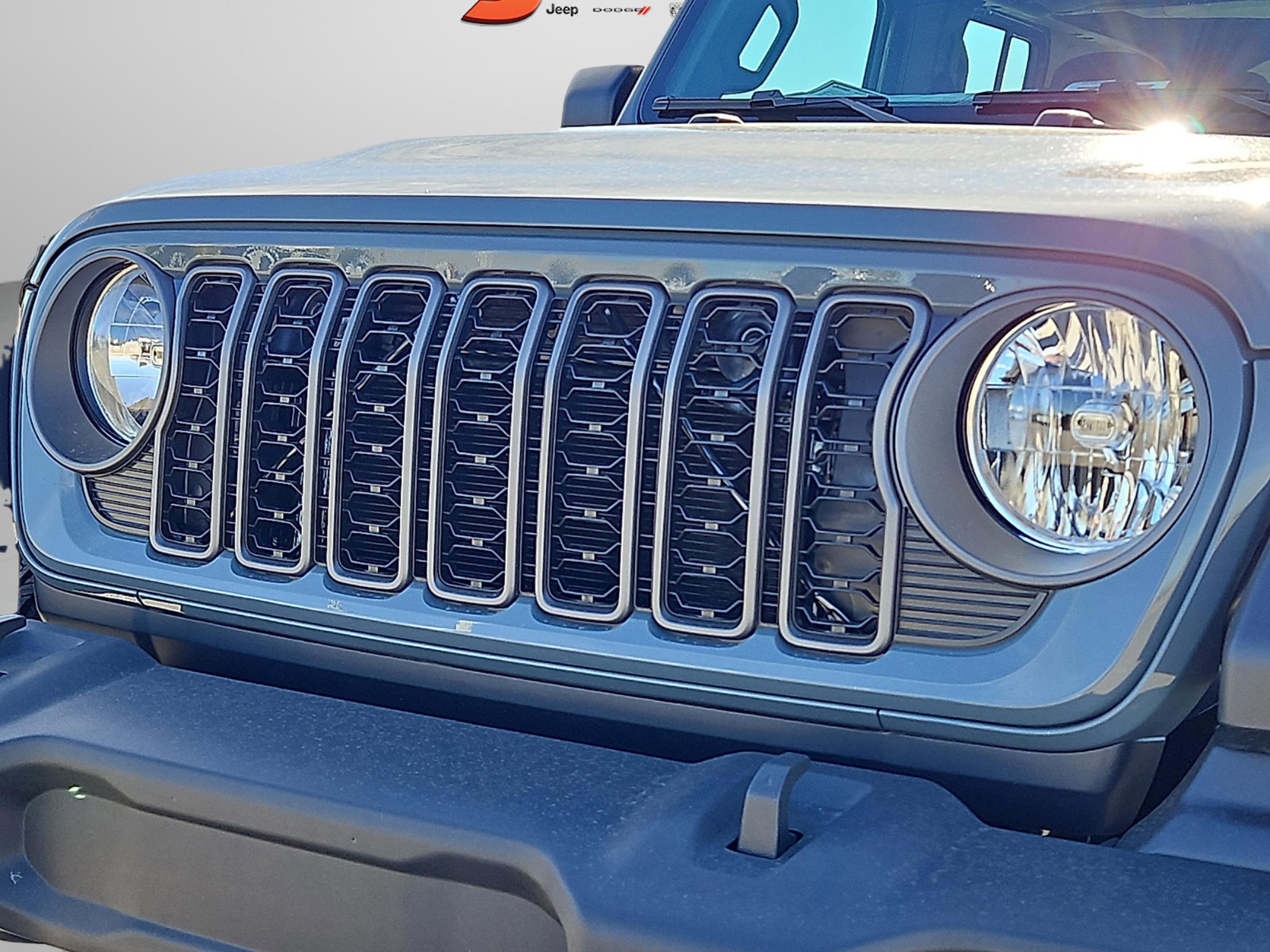 New 2026 Anvil Clear-Coat Exterior Paint Jeep Sport image 5