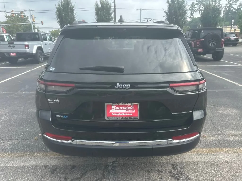 New 2024 Rocky Mountain Pearlcoat Jeep 4xe image 9