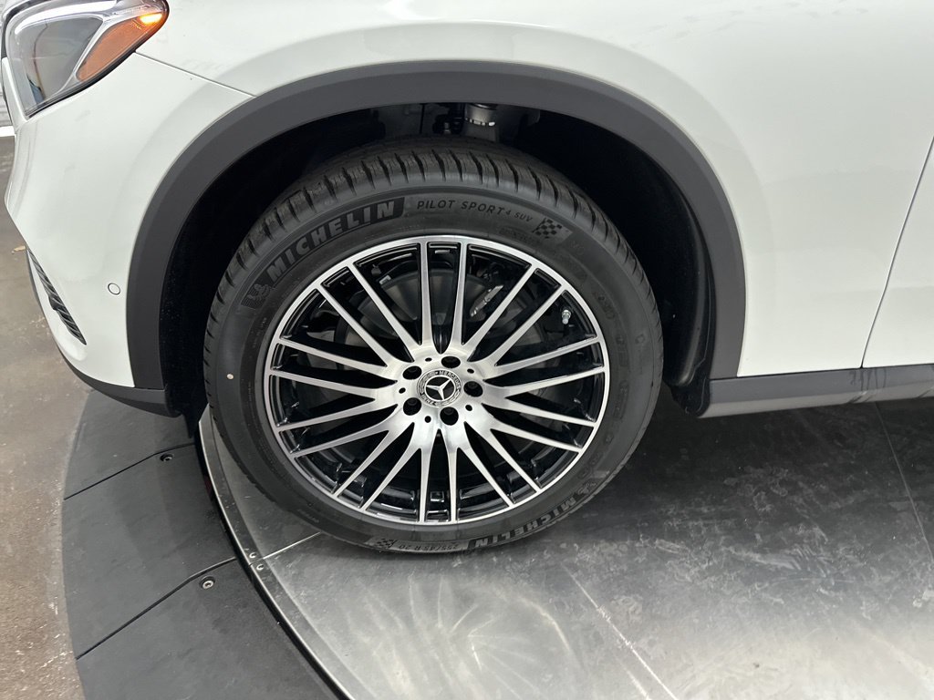 Certified Used 2026 White Mercedes-Benz GLC 300 image 32