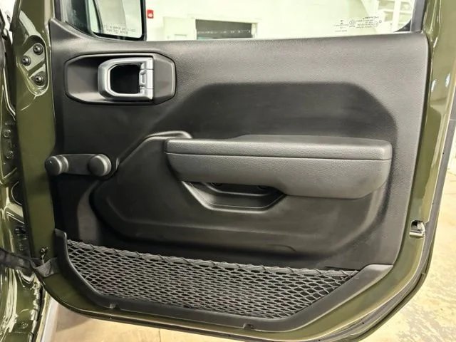 Used 2022 Green Jeep Willys image 22