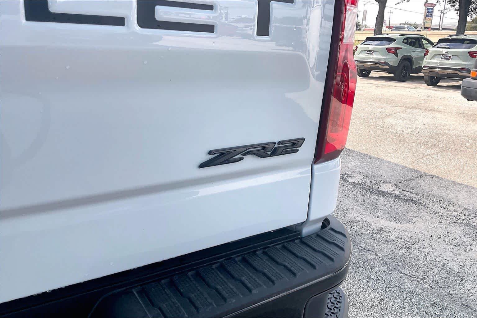 2026 Chevrolet Silverado 1500 ZR2 - Photo 15