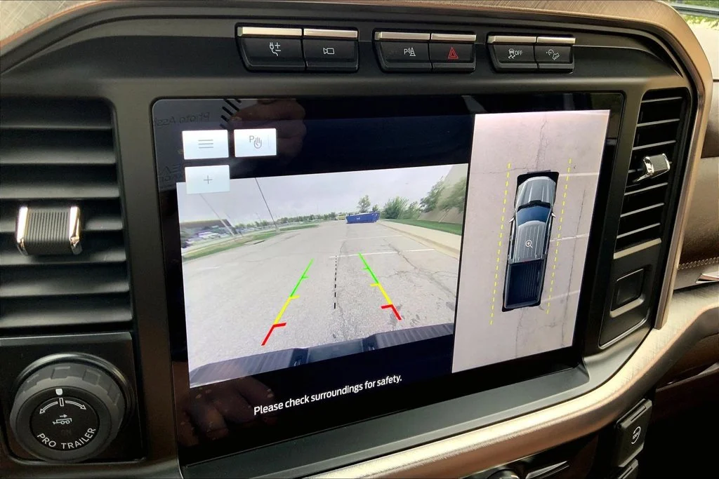 Used 2023 White Ford King Ranch image 21