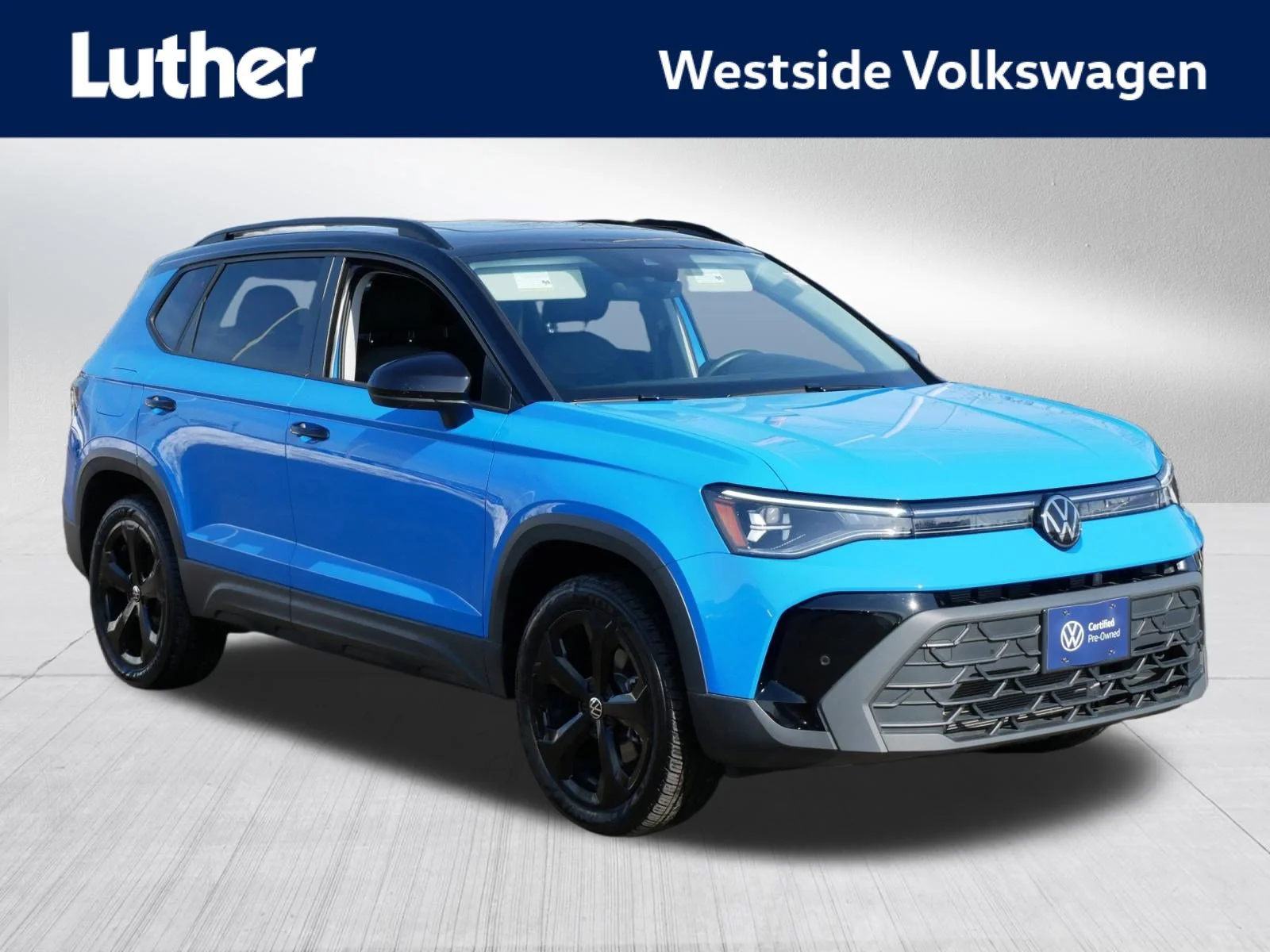 2025 Volkswagen Taos 1.5T SE Black 4Motion's photo