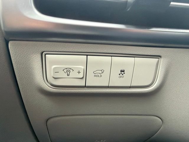 Used 2025 Red Hyundai SEL image 15