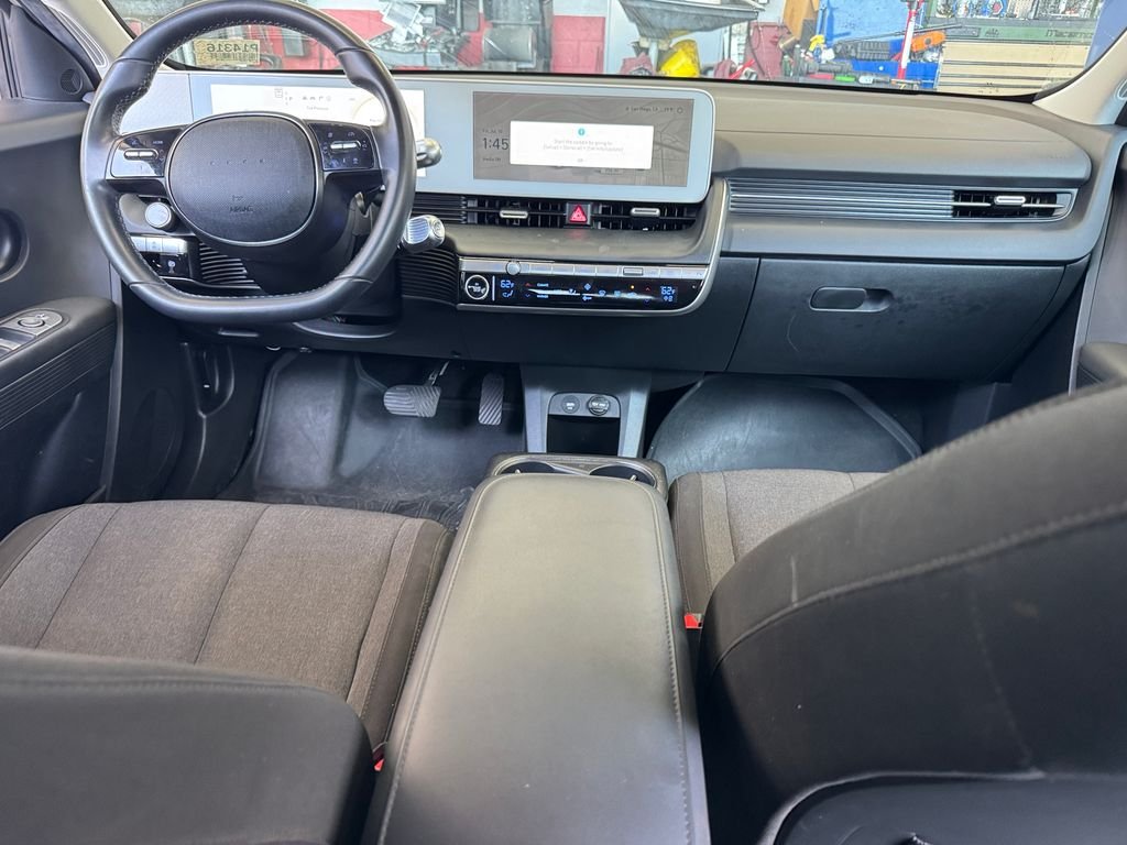 Used 2024 Gray Hyundai SE image 7