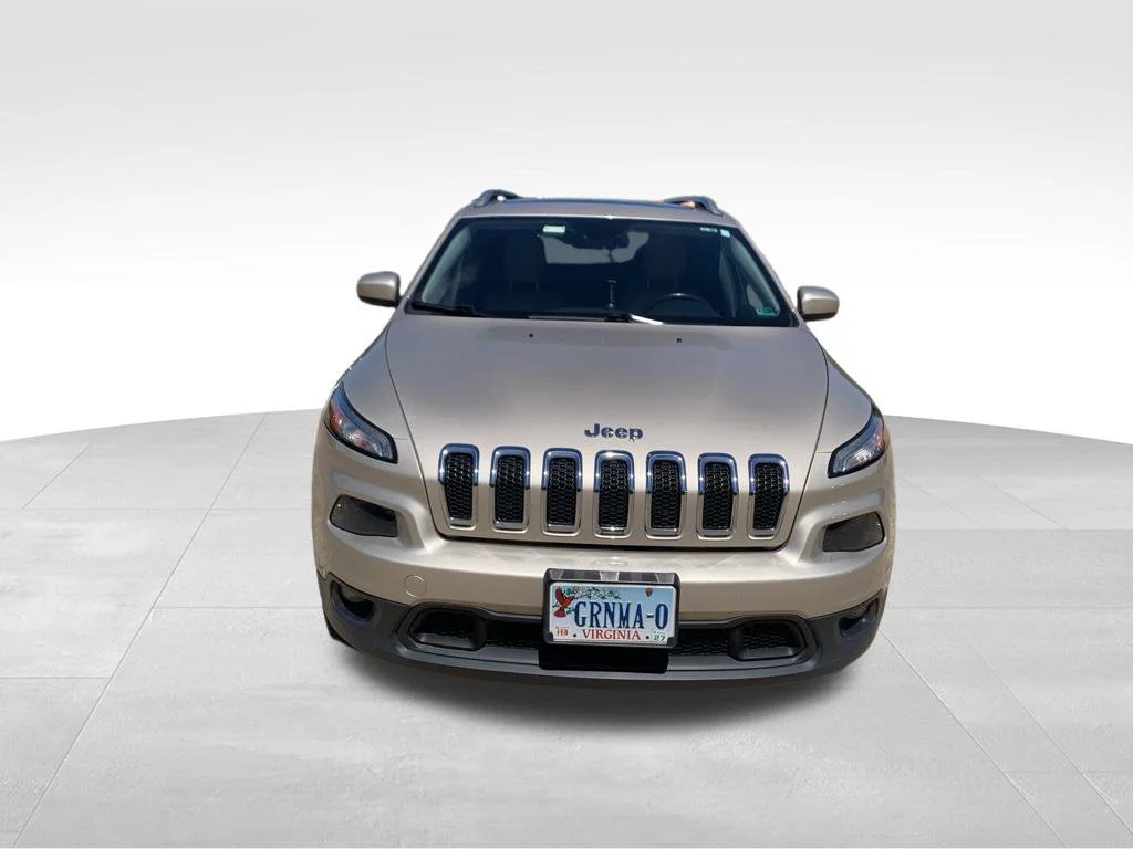 Used 2015 Beige Jeep Latitude image 7