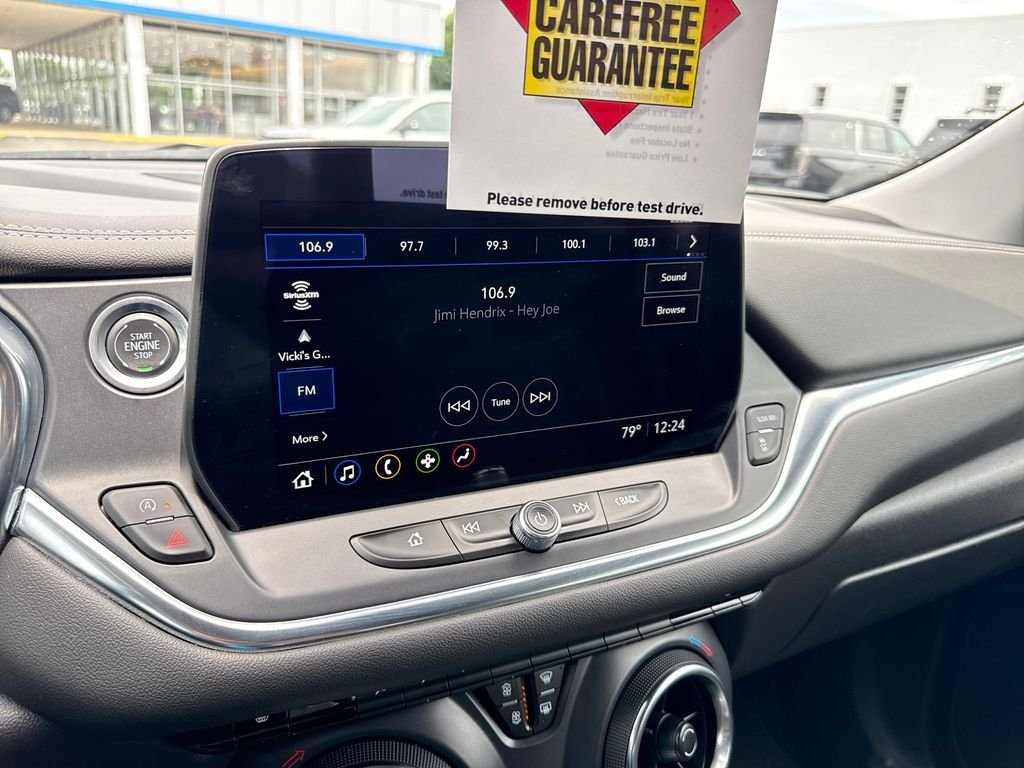 Used 2025 Gray Chevrolet LT image 17