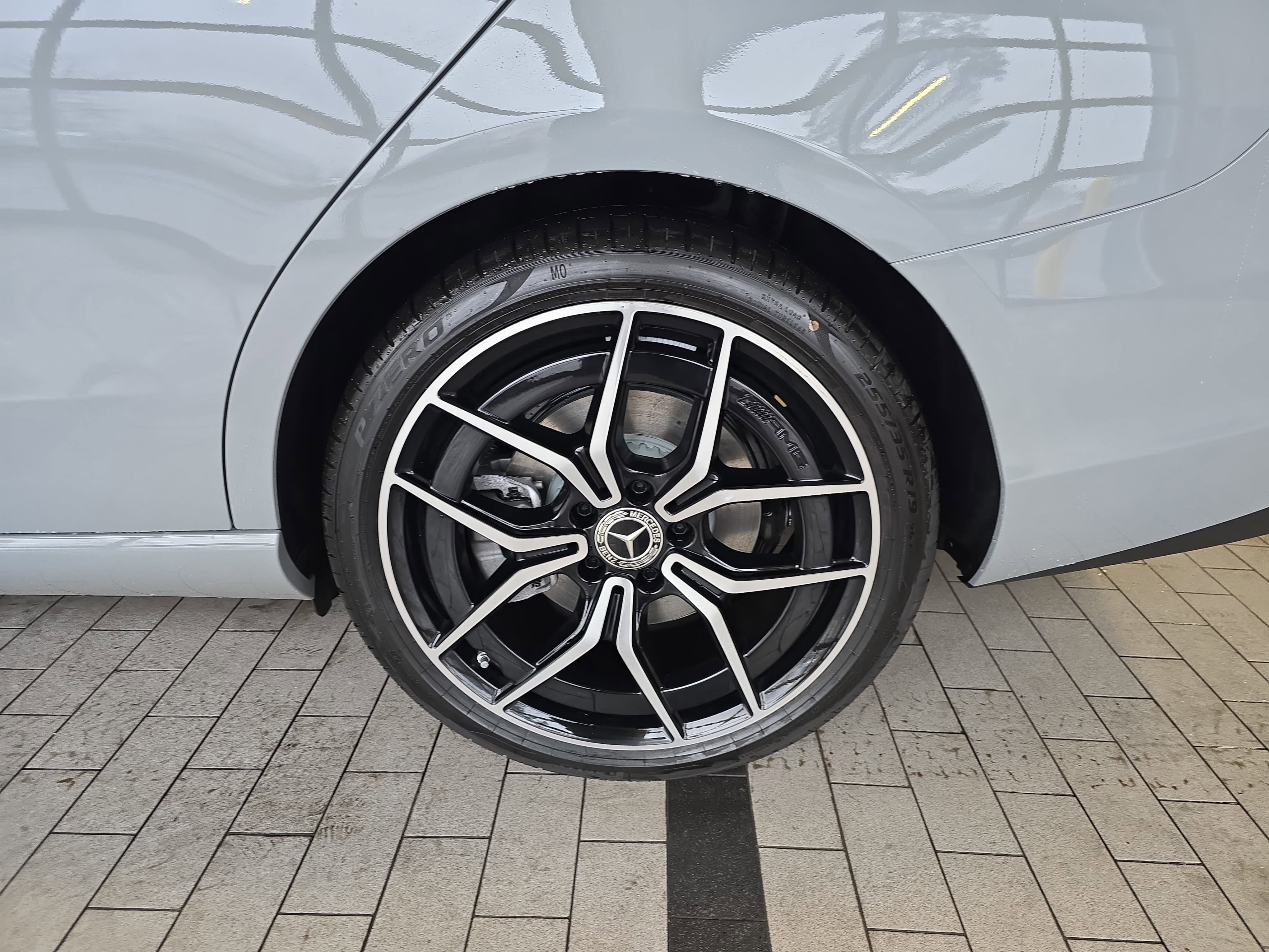New 2026 MANUFAKTUR Alpine Grey Mercedes-Benz C300 image 34