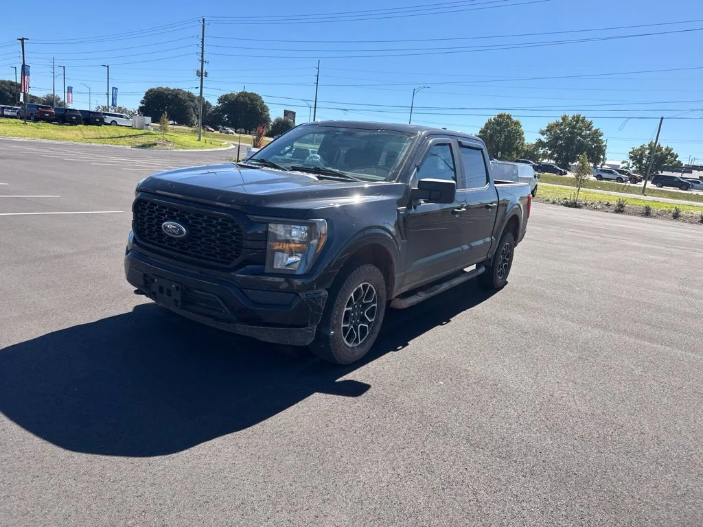 Used 2023 Black Ford XL image 5