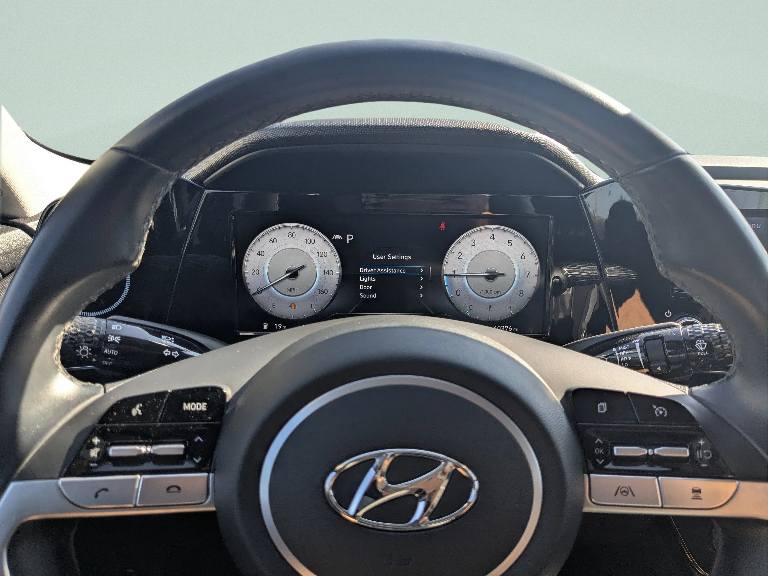 Used 2022 Phantom Black Hyundai SEL image 23