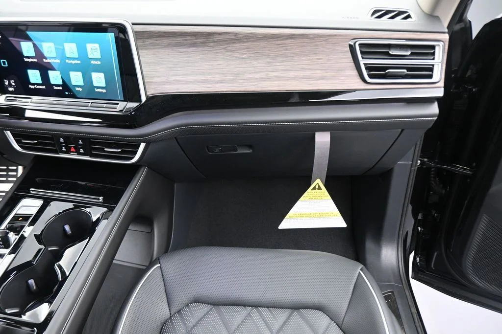 New 2026  Volkswagen 2.0T SEL Premium R-Line image 44