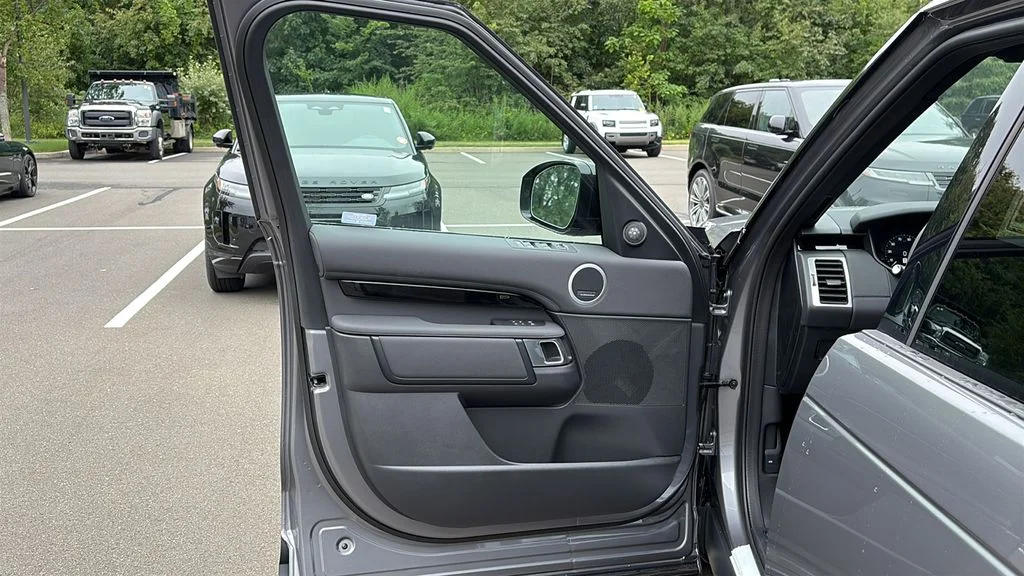New 2026 Eiger Grey LAND ROVER S image 8