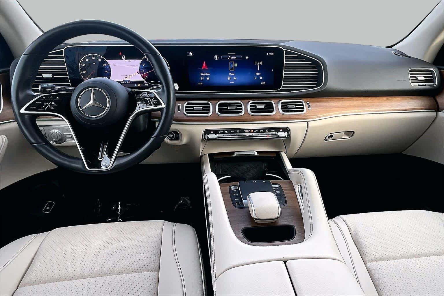 Used 2025 Polar White Mercedes-Benz GLE 350 image 14