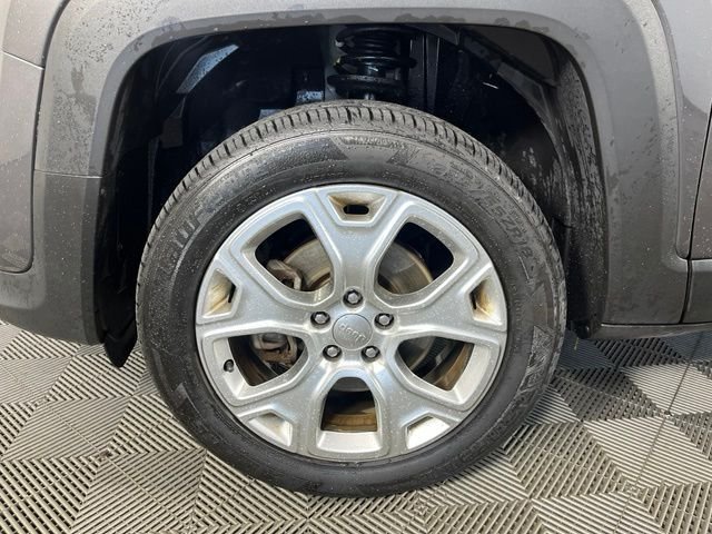 Used 2020 Gray Jeep Limited image 11