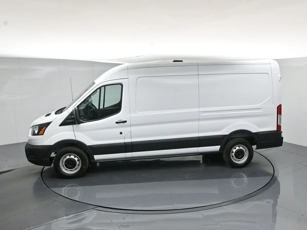 New 2026 Oxford White Ford Base image 42