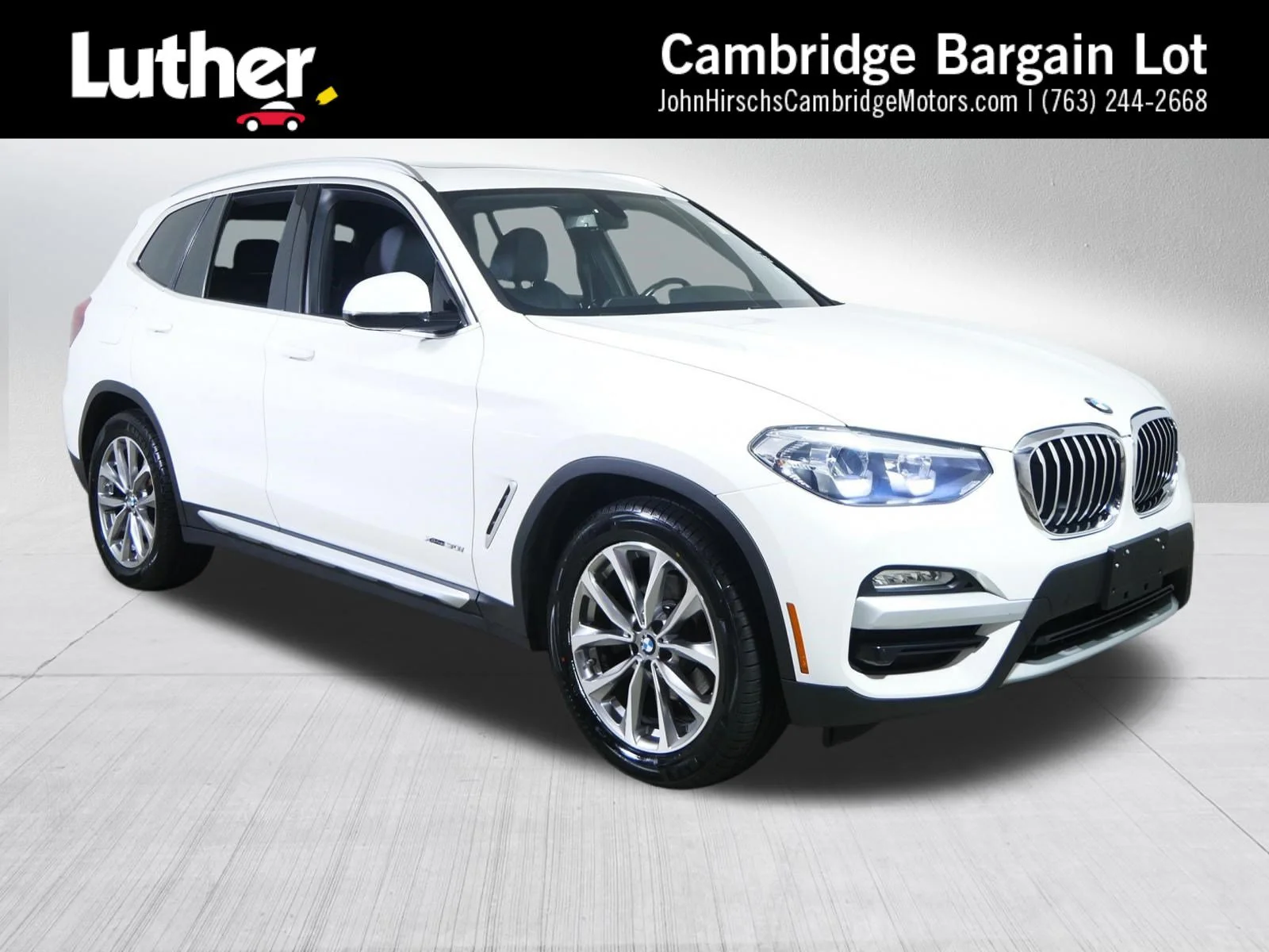 Used 2018 Alpine White BMW xDrive30i image 1
