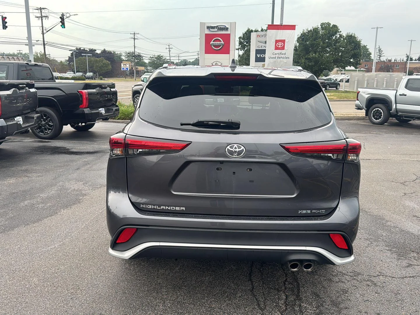 Used 2023 Magnetic Gray Metallic Toyota XSE image 5
