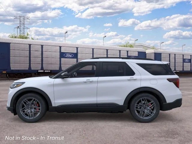 New 2026 Space White Metallic Ford ST-Line image 3