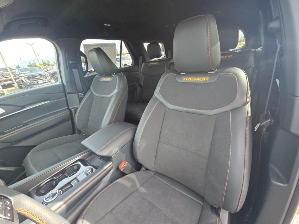 New 2026 Star White Metallic Tri-Coat Ford Tremor® image 18