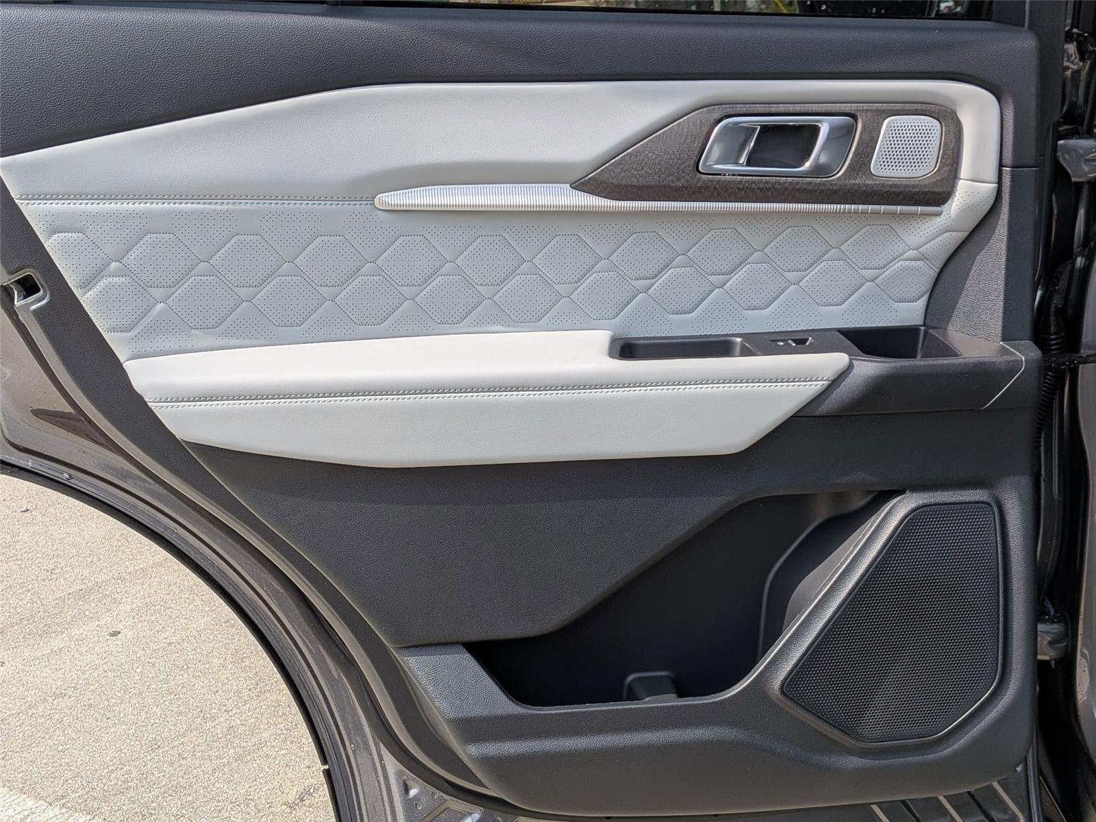 New 2026 Carbonized Gray Metallic Ford Platinum™ image 27